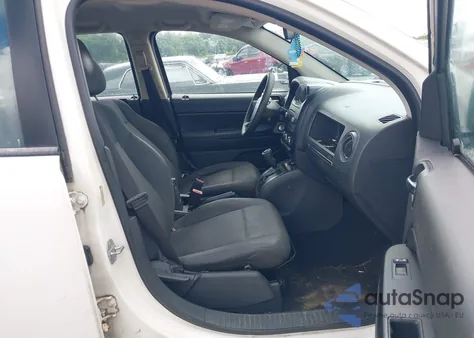 2010 Jeep Compass Sport z USA, uszkodzony, nr VIN 1J4NT4FB2AD558272